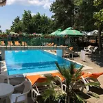 зора 3*