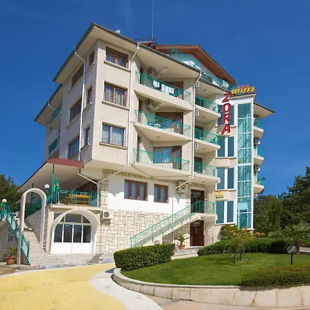 Zora Hotel 3*