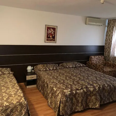 Zora Hotel