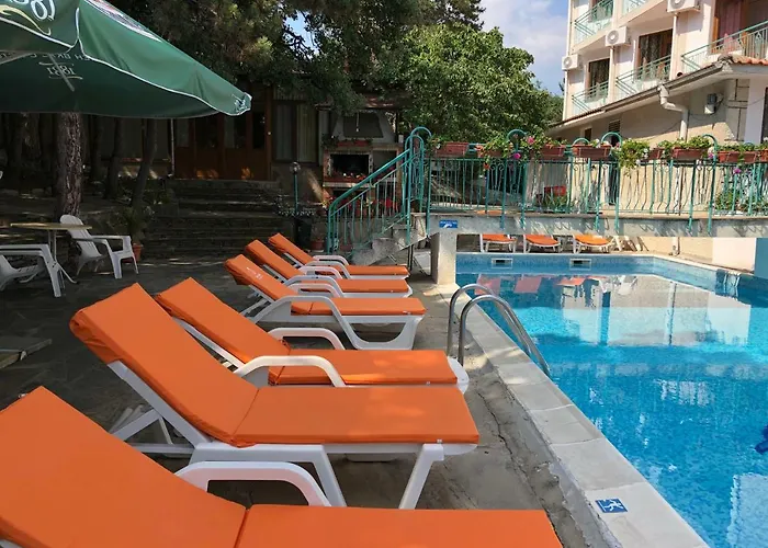 佐拉酒店 3* 阳光海滩