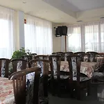 Zora Hotel