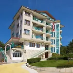 Zora Hotel 3*
